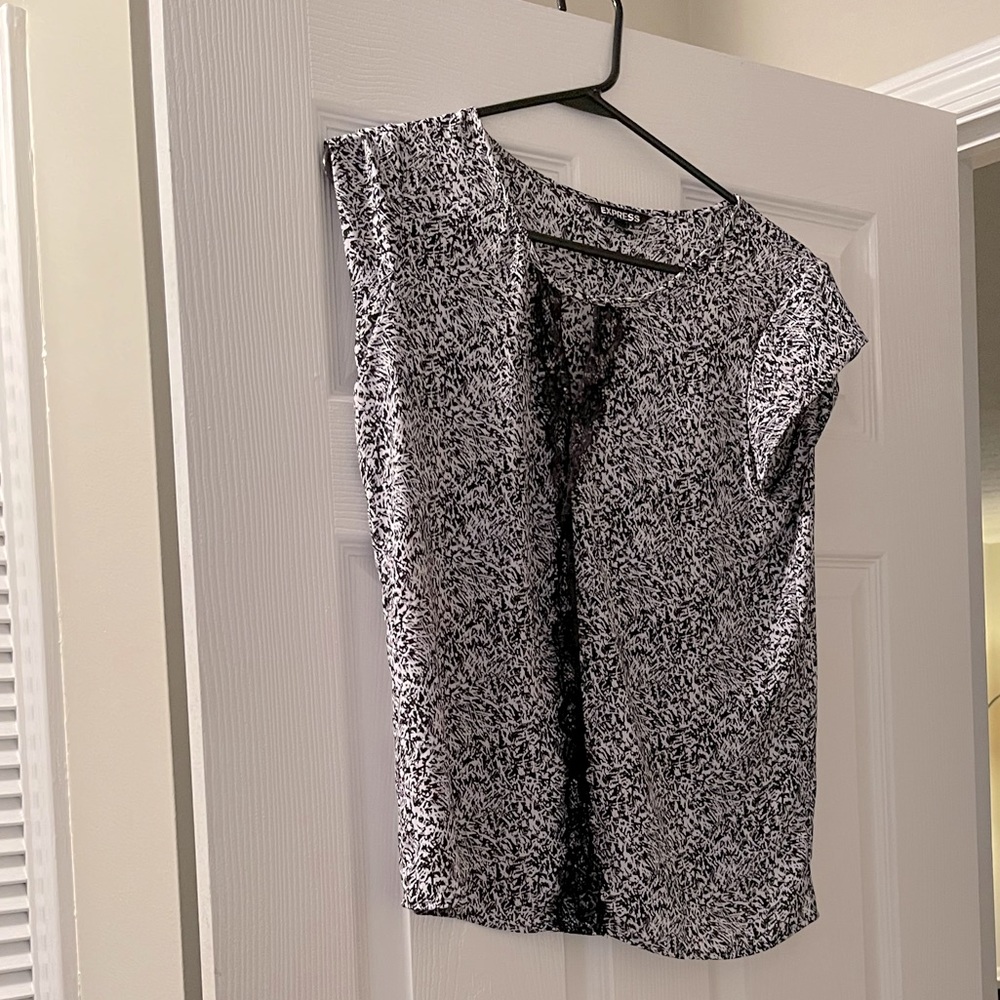 Express top - size small